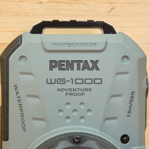 Pentax WG-1000 Adventure Proof 16MP Digital Camera - Picture 4 of 10